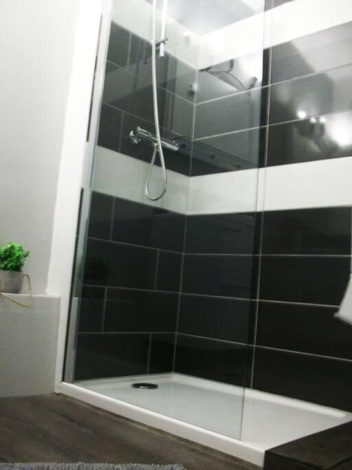 Apartament Au Calme, 200M Du Centre T2 Avec Balcon Et Parking Cassis Zewnętrze zdjęcie