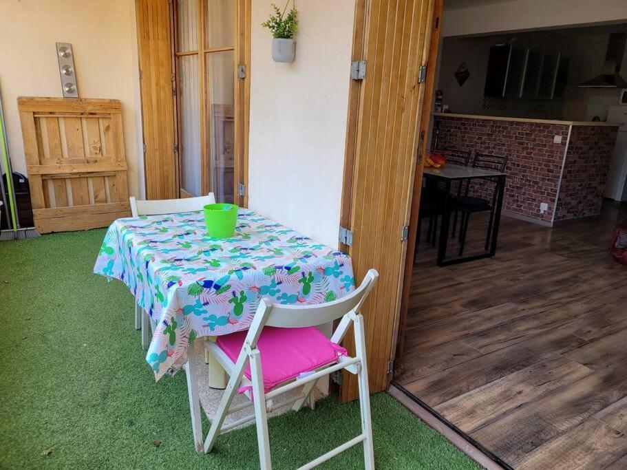Apartament Au Calme, 200M Du Centre T2 Avec Balcon Et Parking Cassis Zewnętrze zdjęcie